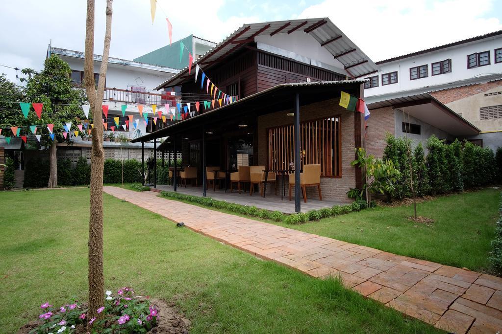 Monday Moon Apartment Chiang Mai Exterior foto